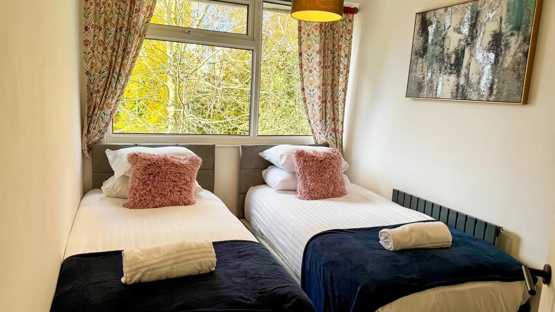 Holly Tree House Villa Cambridge